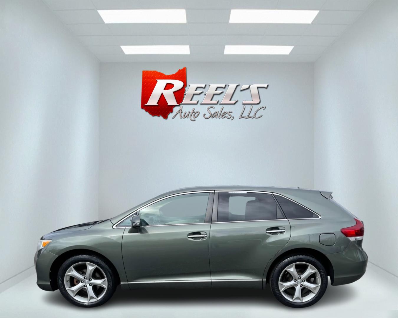 2013 Green /Tan Toyota Venza XLE V6 AWD (4T3BK3BB2DU) with an 3.5L V6 DOHC 24V engine, 6-Speed Automatic transmission, located at 547 E. Main St., Orwell, OH, 44076, (440) 437-5893, 41.535435, -80.847855 - Photo#9